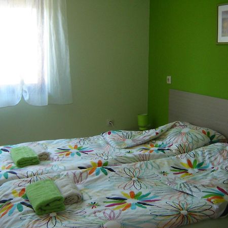 Rose Valley Guest House Kazanlak Exterior photo