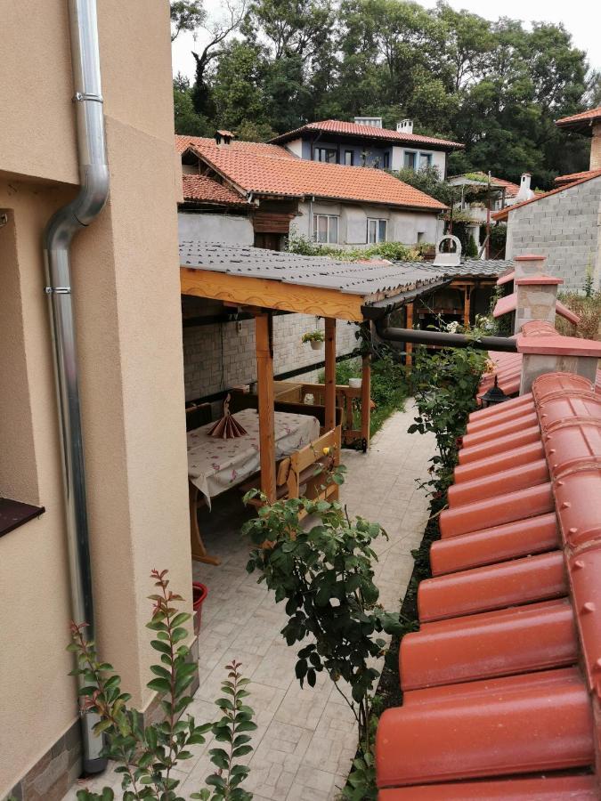 Rose Valley Guest House Kazanlak Exterior photo