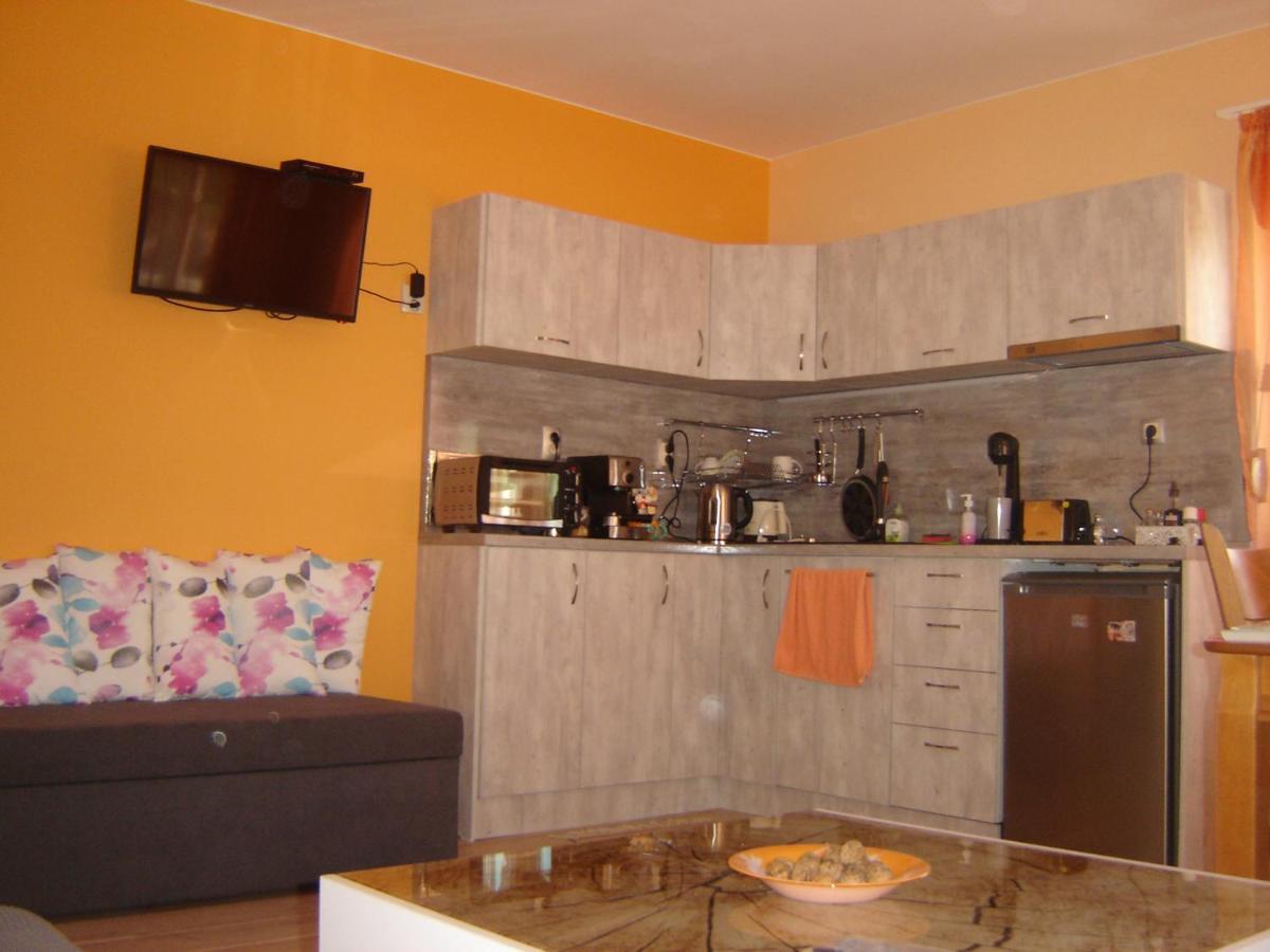 Rose Valley Guest House Kazanlak Exterior photo